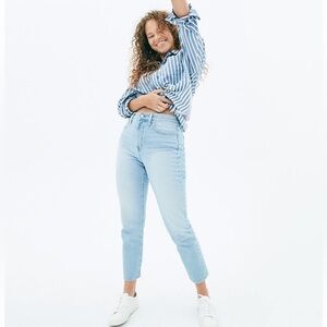 Madewell - the curvy perfect vintage jean - size 32.